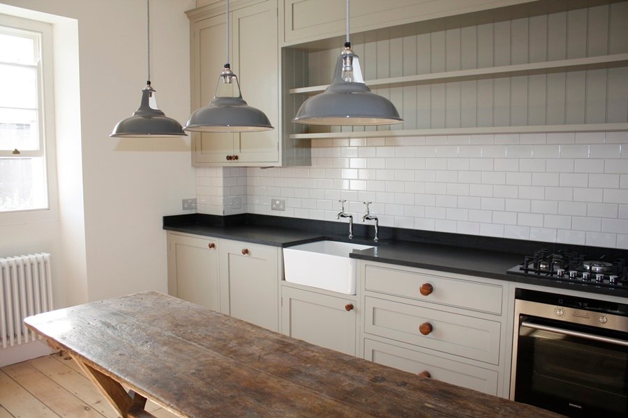 Tiling and painting Bristol kitchen