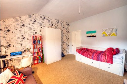 Decorating child's bedroom